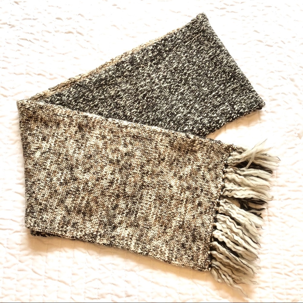 Eddie Bauer scarf